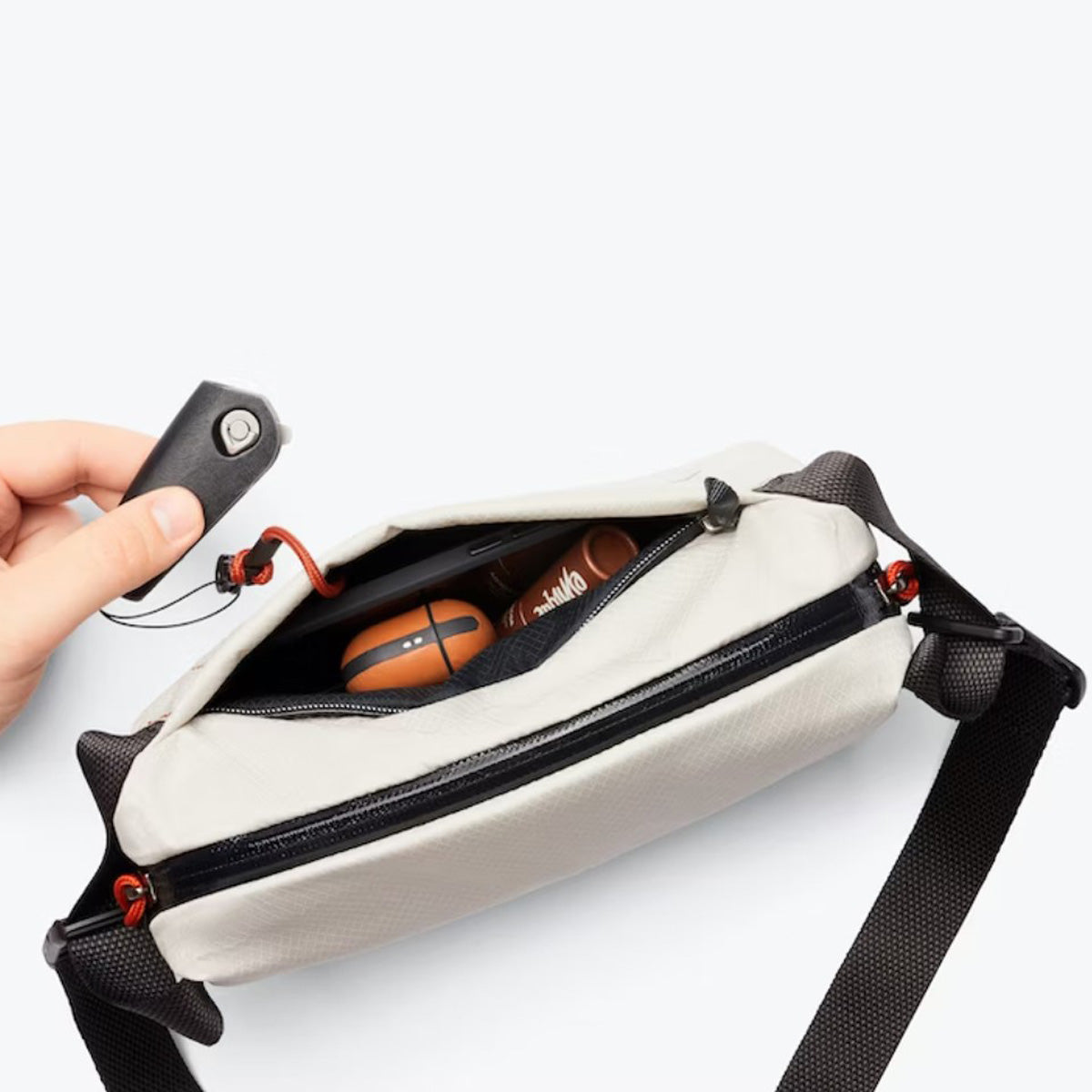 Bellroy Lite Sling Mini - Chalk