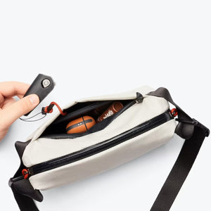 Bellroy Lite Sling Mini - Chalk