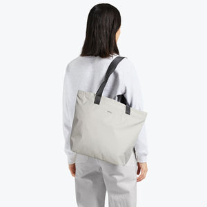 Bellroy Lite Tote - Chalk