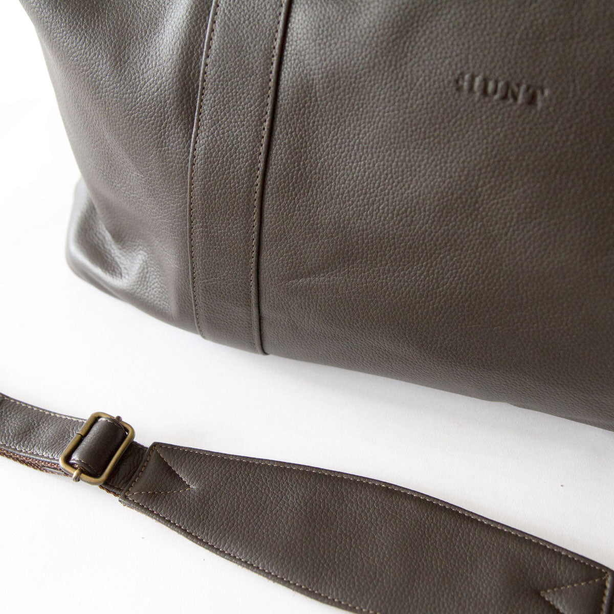 Hunt Grip Weekender - Chocolate