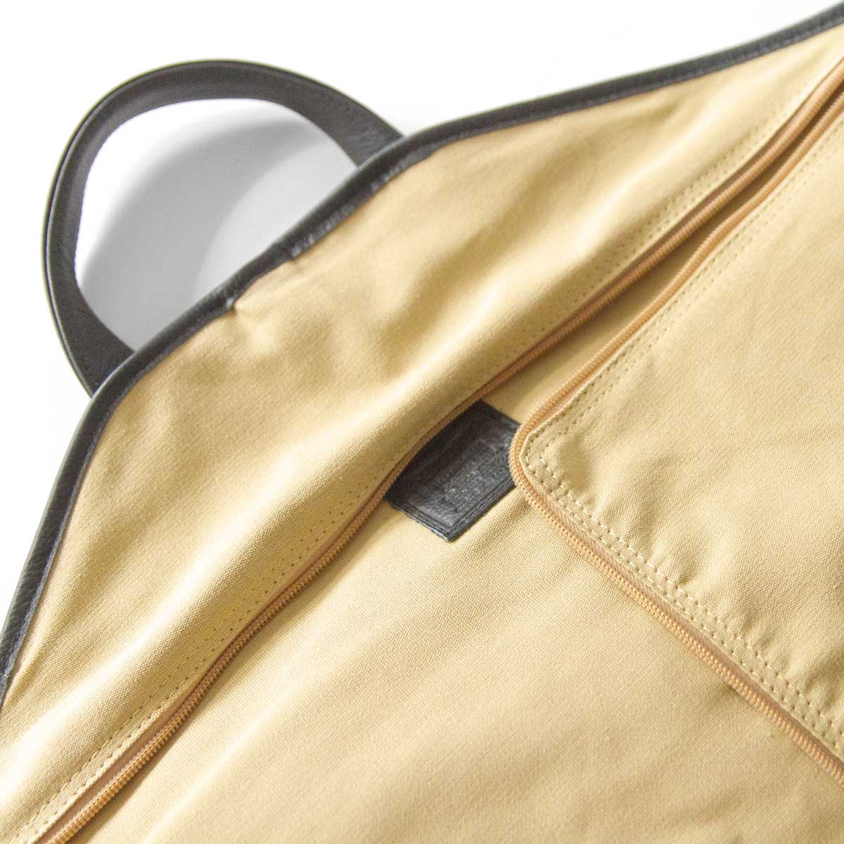Hunt Garment Cover - Black