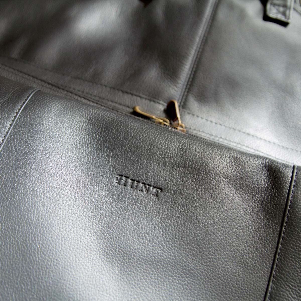 Hunt Garment Cover - Black