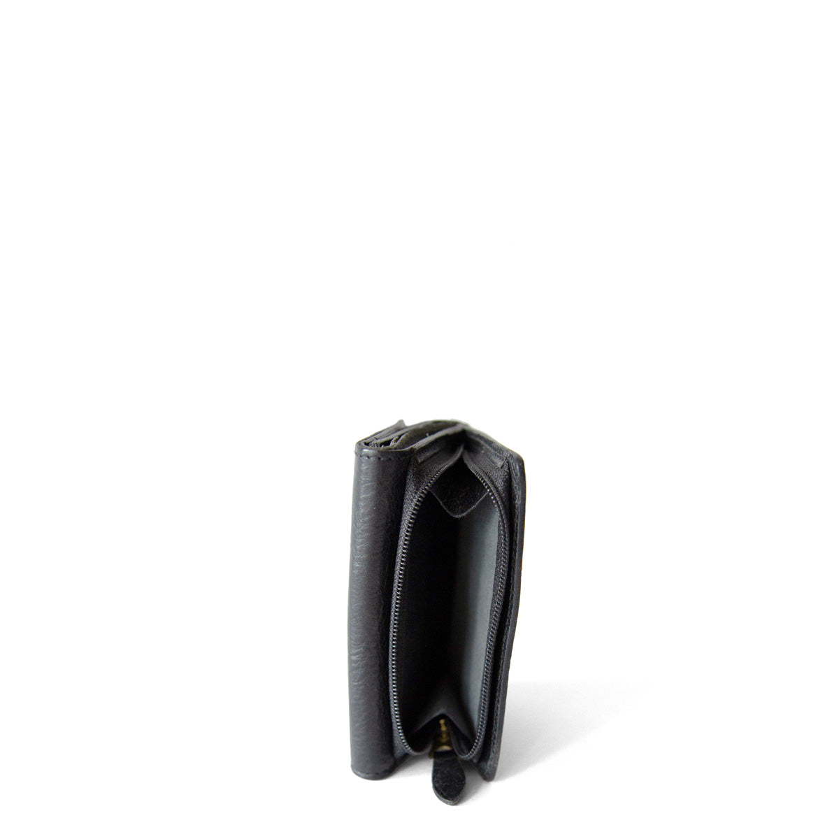 Il Bisonte Compact Flap Wallet - Black